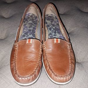 Naturalizer loafers